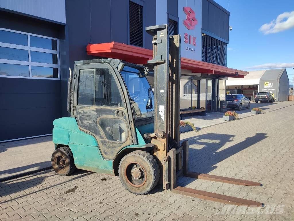 Mitsubishi FD 30 N Dizel forkliftler