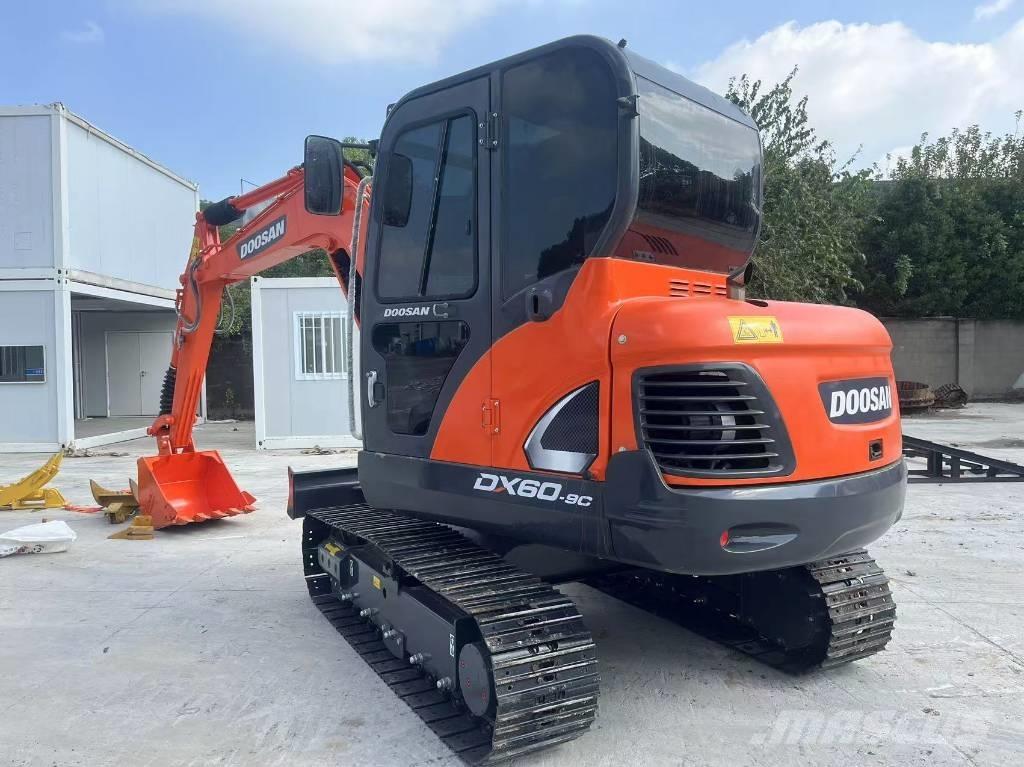 Doosan DX 60-9 C Paletli ekskavatörler