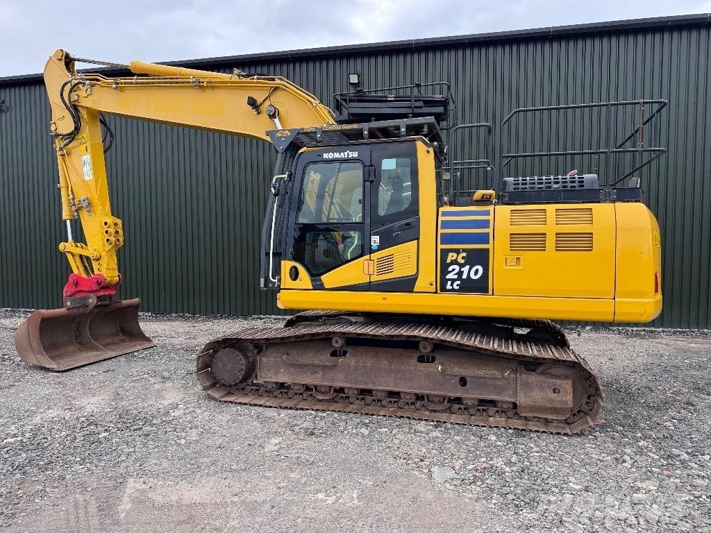 Komatsu PC 210 LC-11 Paletli ekskavatörler