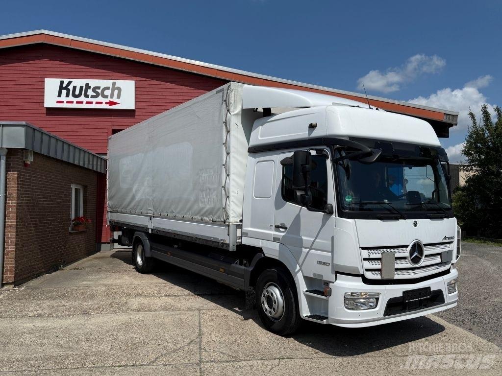 Mercedes-Benz 1530L Kayar tenteli kamyonlar