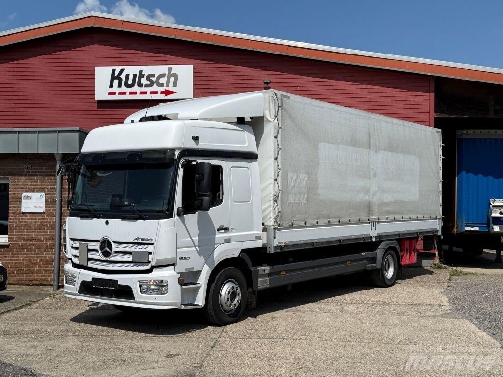 Mercedes-Benz 1530L Kayar tenteli kamyonlar