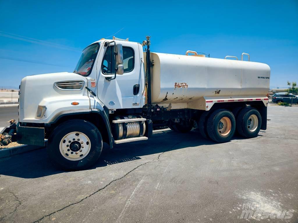 Freightliner 108 SD Su tankerleri