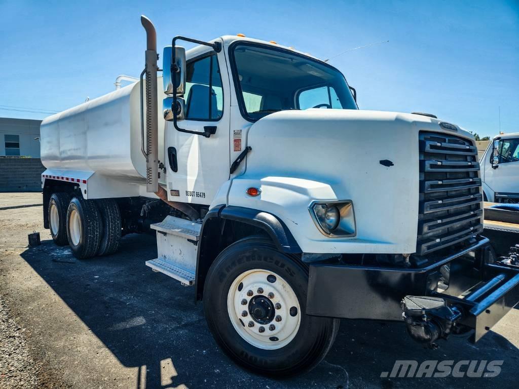 Freightliner 108 SD Su tankerleri