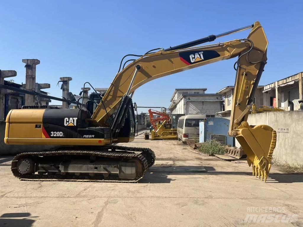 CAT 320 D Paletli ekskavatörler