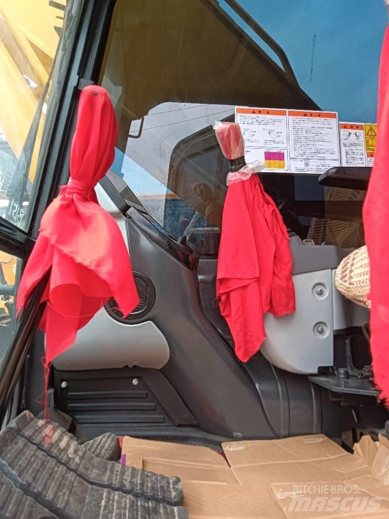 Komatsu PC 200-8 Paletli ekskavatörler
