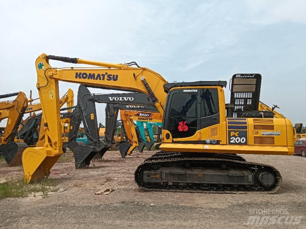 Komatsu PC 200-8 Paletli ekskavatörler