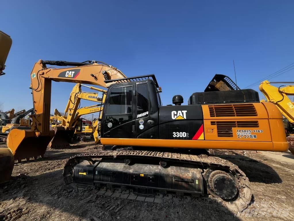 CAT CAT330D2 Midi ekskavatörler 7 - 12 t