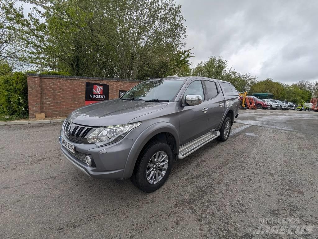 Mitsubishi L 200 Otomobiller