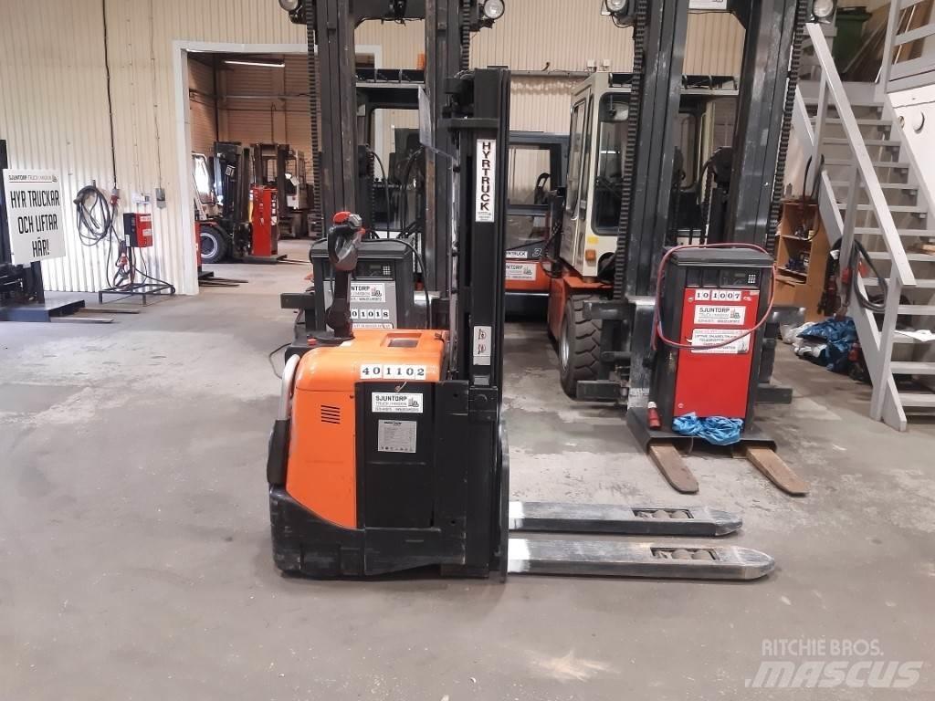 BT SPE125L Yaya kumandali istif makinasi