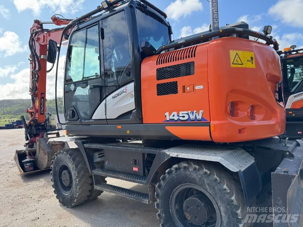 Hitachi ZX 145 W-6 Lastik tekerli ekskavatörler