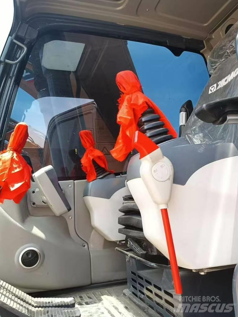 XCMG XE 215 DA Paletli ekskavatörler