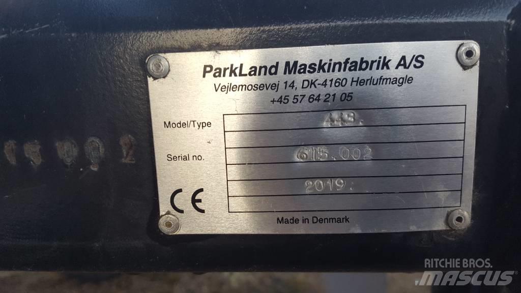 Parkland 443 Küp balya makinalari