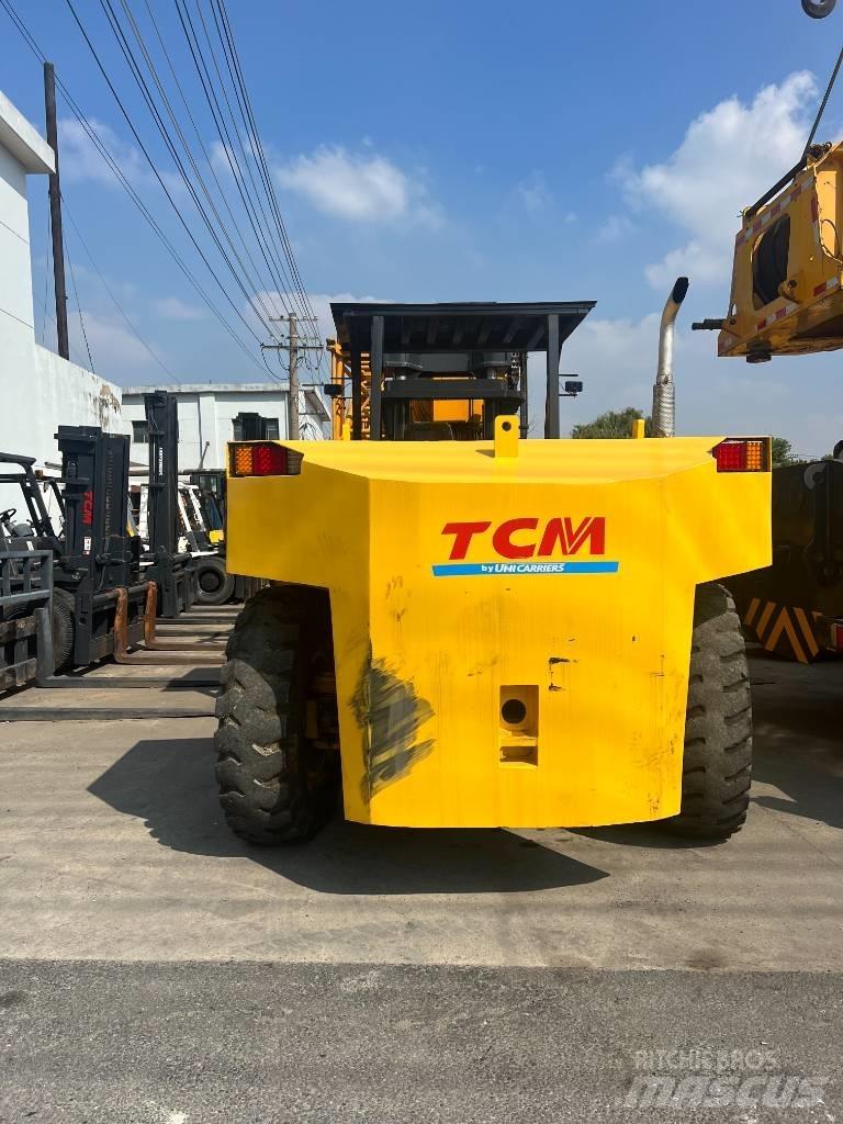 TCM FD250 Teleskopik yükleyiciler