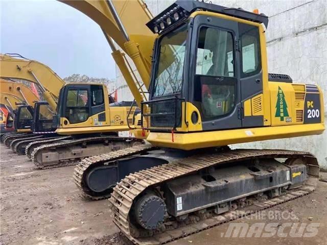 Komatsu PC 200 Paletli ekskavatörler
