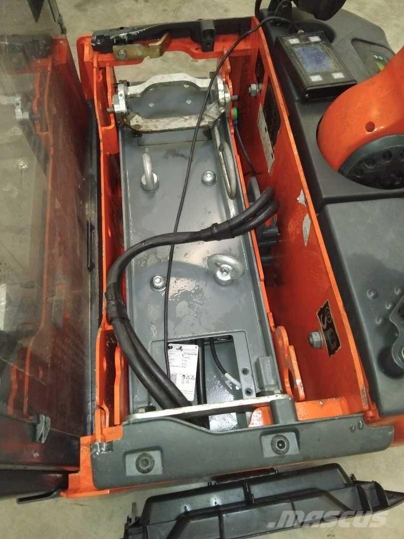 Linde L12AP Akülü depo ekipmanları