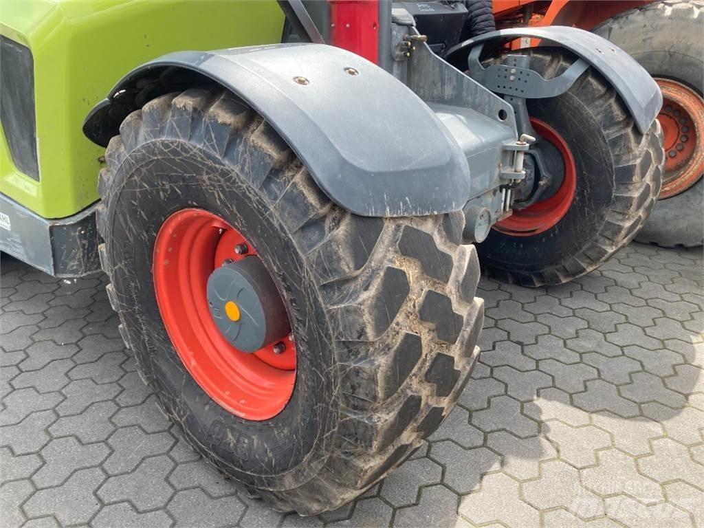 CLAAS Scorpion 756 Traktörler