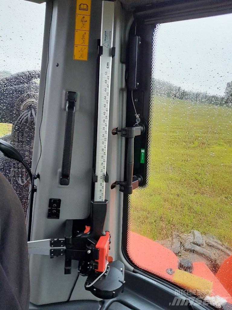 Komatsu 951 Biçerdöverler