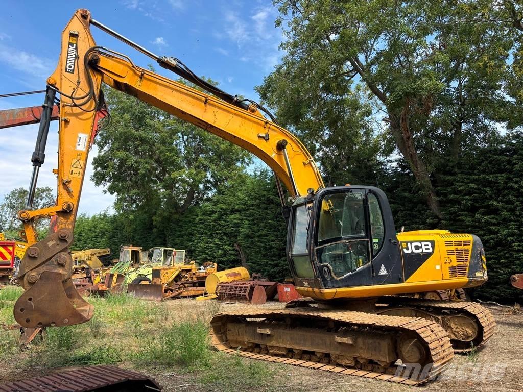 JCB JS 220 LC Paletli ekskavatörler