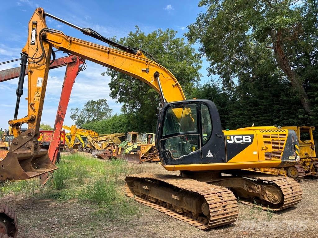JCB JS 220 LC Paletli ekskavatörler