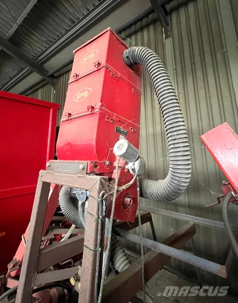 Becker schoffel Diger toprak isleme makina ve aksesuarlari