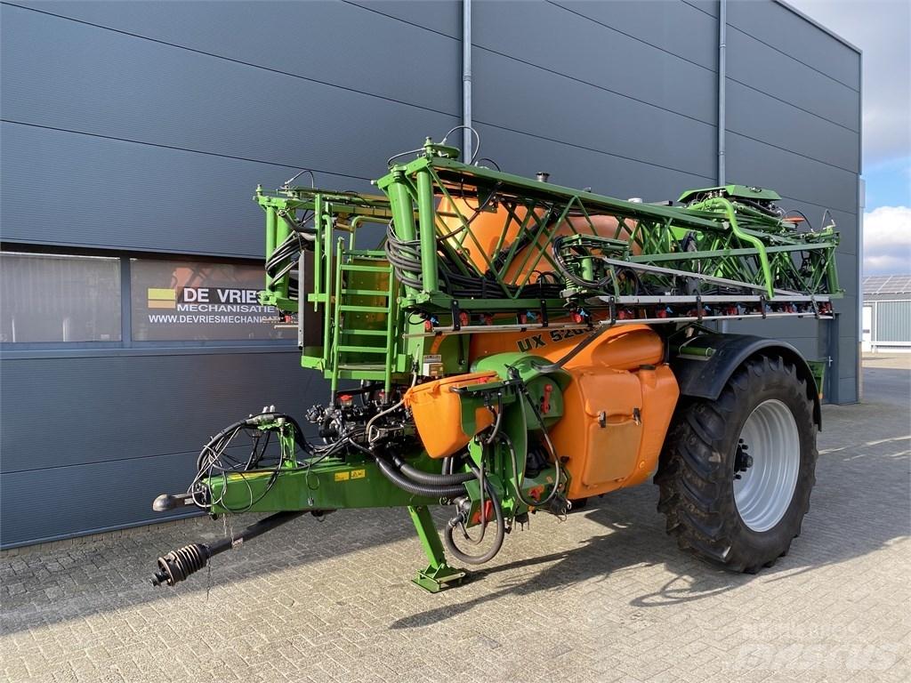 Amazone UX 5200 Çekilir pülverizatörler