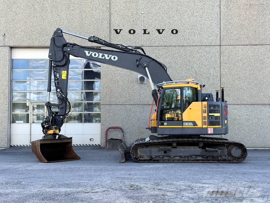 Volvo ECR 235 E Paletli ekskavatörler