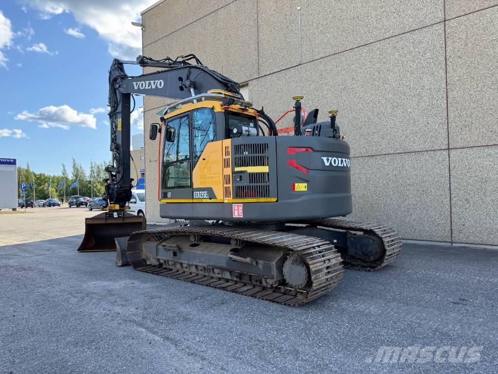Volvo ECR 235 E Paletli ekskavatörler