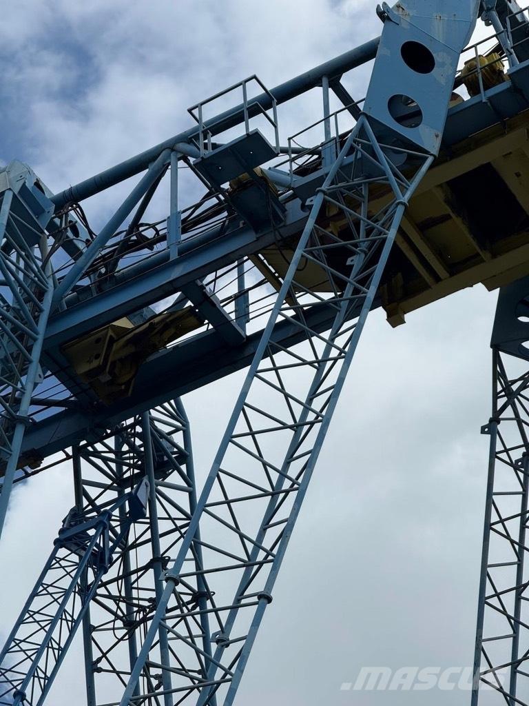 Voest Alpine P22 Diger vinçler