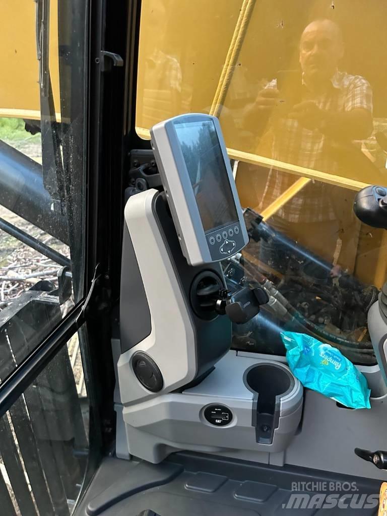 CAT 325 F LCR Paletli ekskavatörler