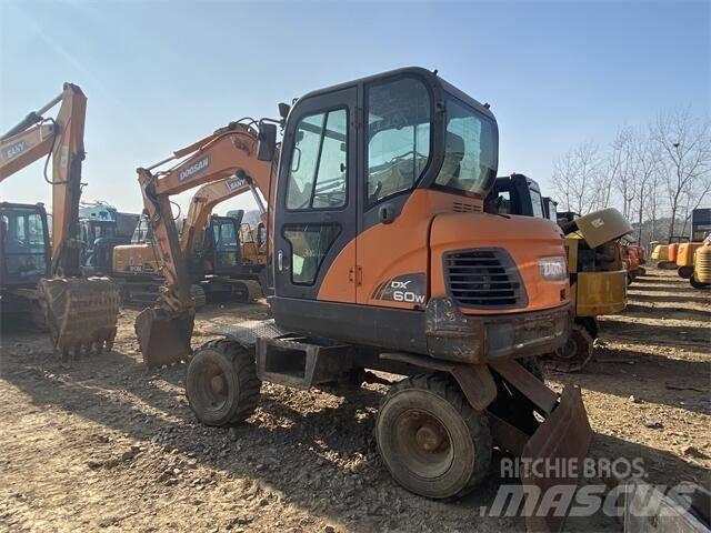 Doosan DX60W Mini ekskavatörler, 7 tona dek