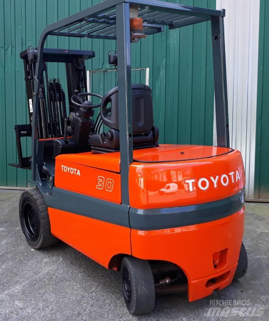 Toyota FBMF30 Elektrikli forkliftler