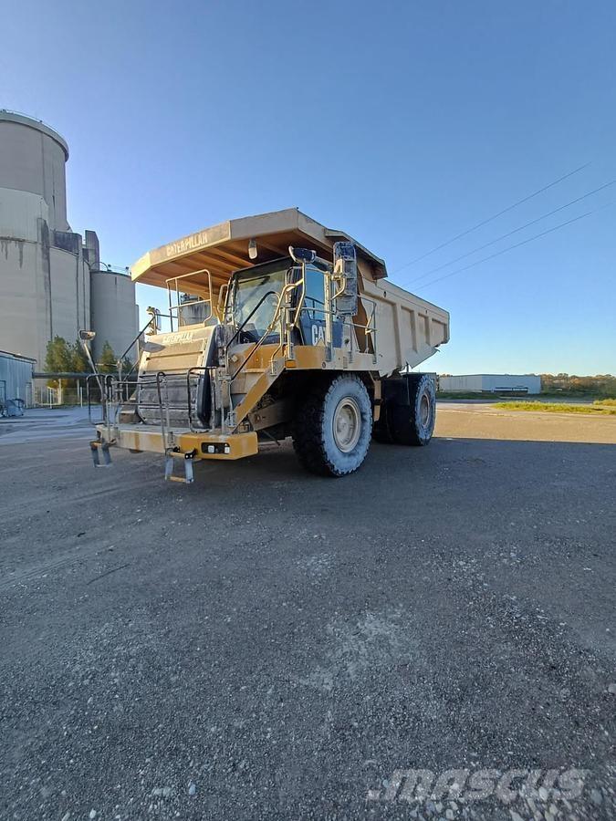 CAT 775F Yol disi kaya kamyonu