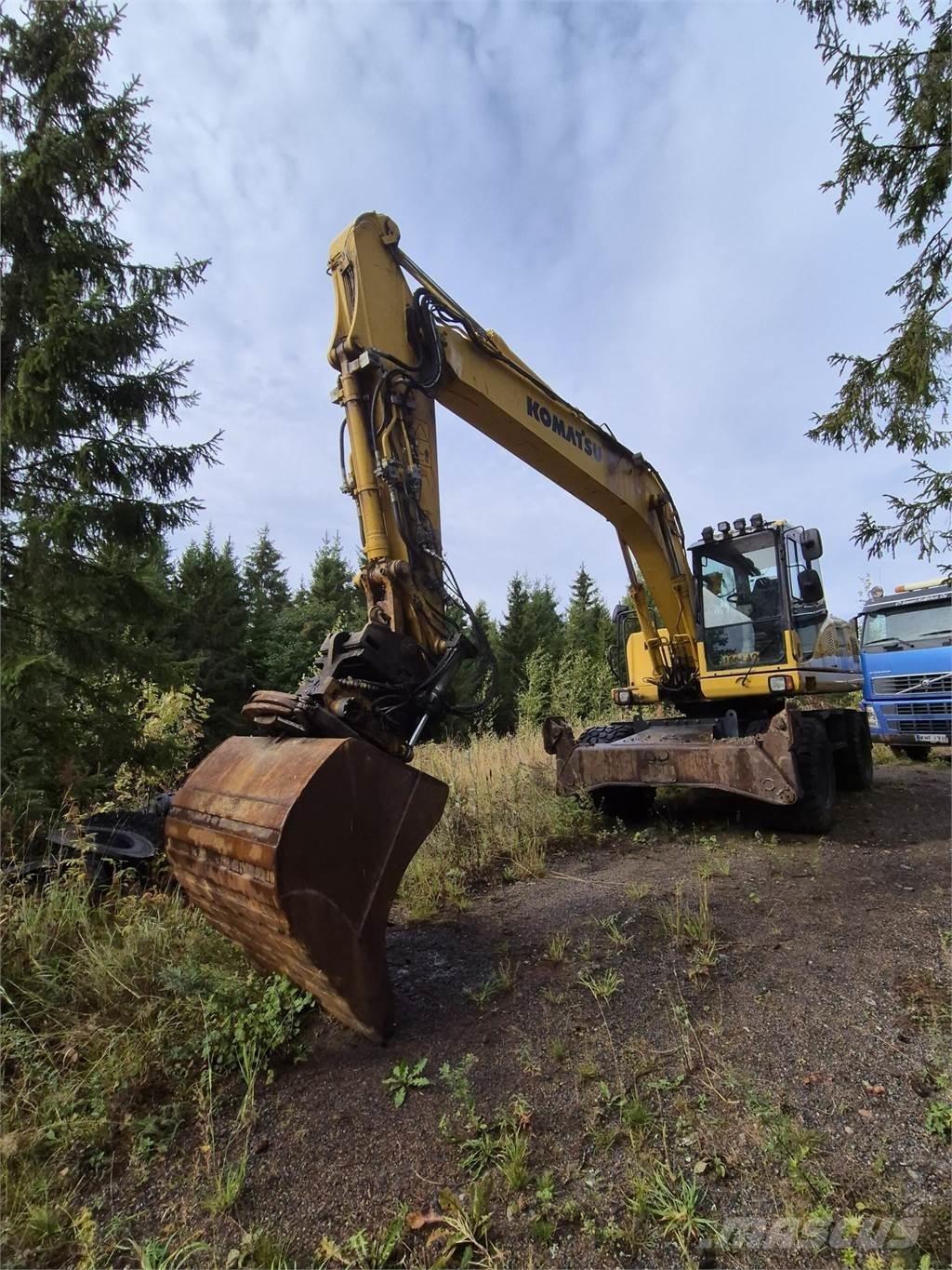 Komatsu PW180 ES-7 Lastik tekerli ekskavatörler