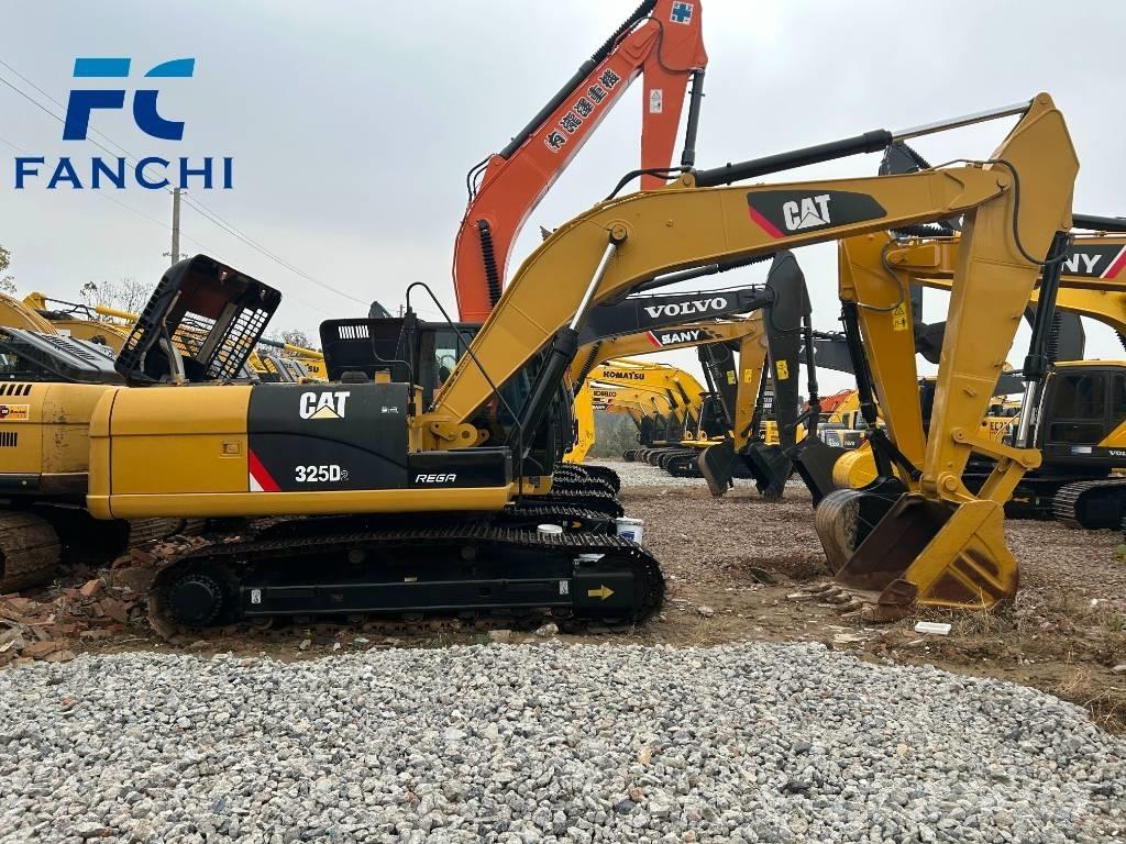 CAT 325 D Paletli ekskavatörler