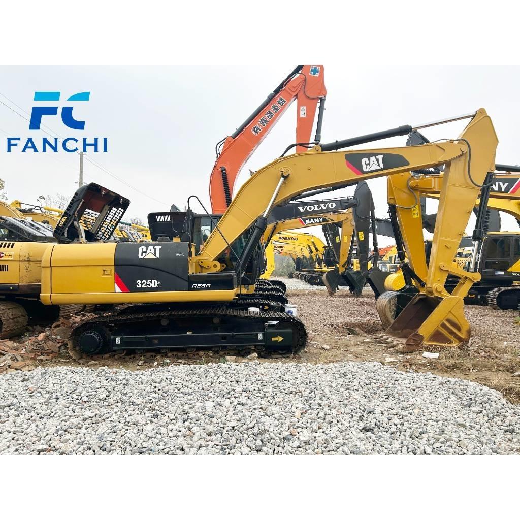 CAT 325 D Paletli ekskavatörler