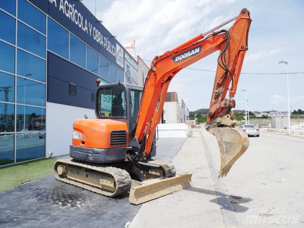Doosan DX 60 R Mini ekskavatörler, 7 tona dek
