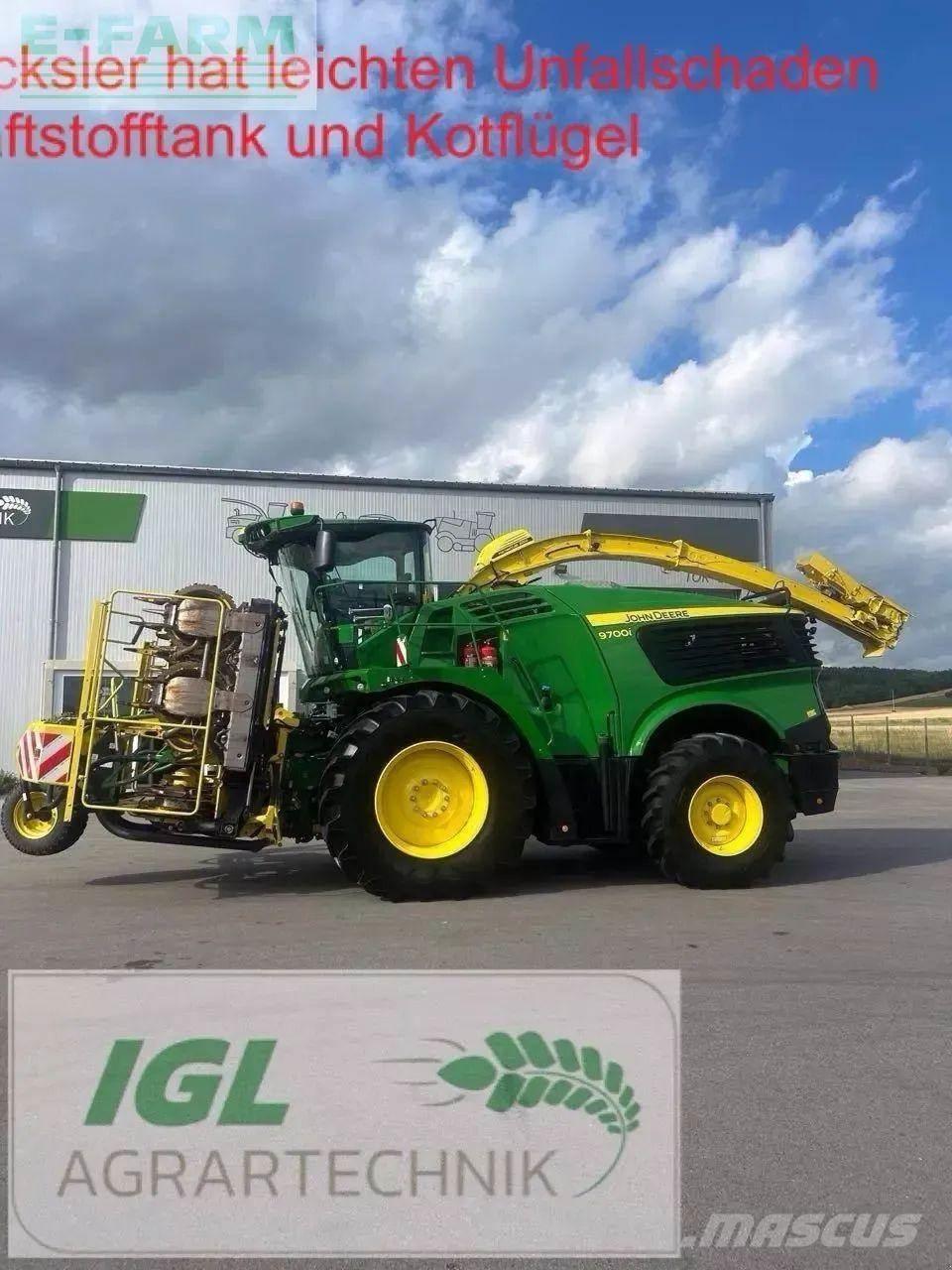 John Deere 9700 i Kendi yürür silaj makinalari