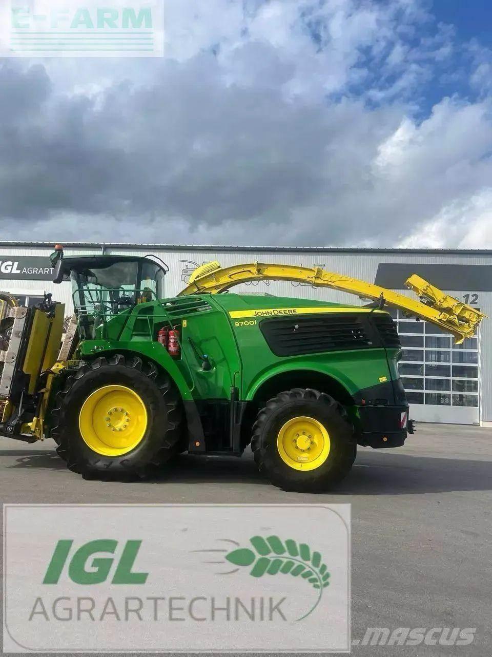 John Deere 9700 i Kendi yürür silaj makinalari