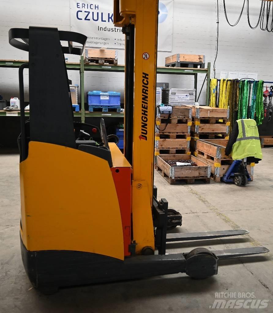 Jungheinrich ETV 214 Reach truck - depo içi istif araçları