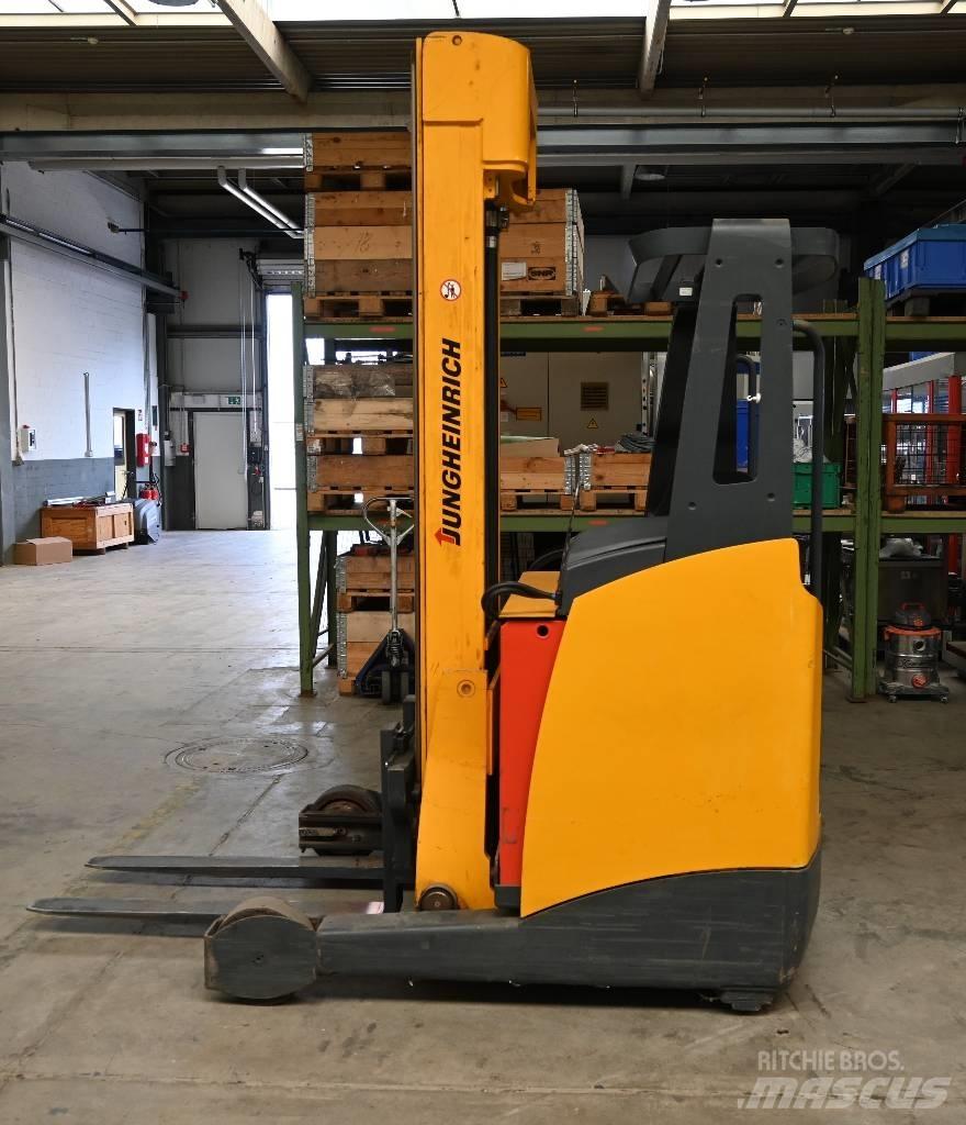 Jungheinrich ETV 214 Reach truck - depo içi istif araçları