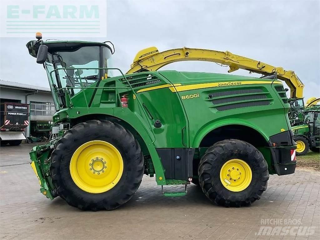 John Deere 8600 Kendi yürür silaj makinalari