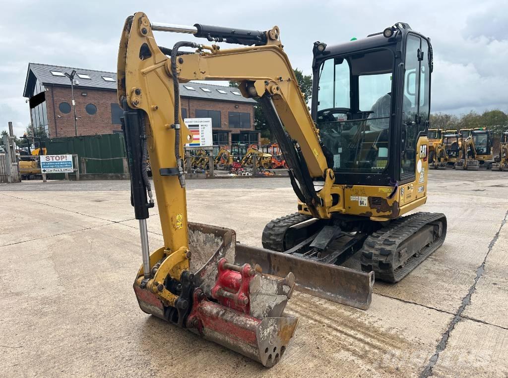 CAT 302.7 CR Mini ekskavatörler, 7 tona dek