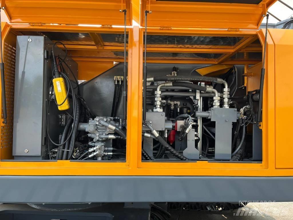 Sennebogen 673 Paletli vinçler