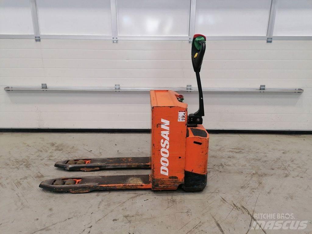 Doosan LEDH20M Düsük seviye kaldirici