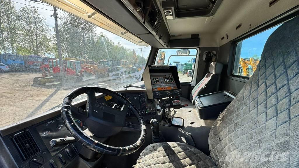 Volvo FL GUDRONATOR Bitüm pülverizatörleri