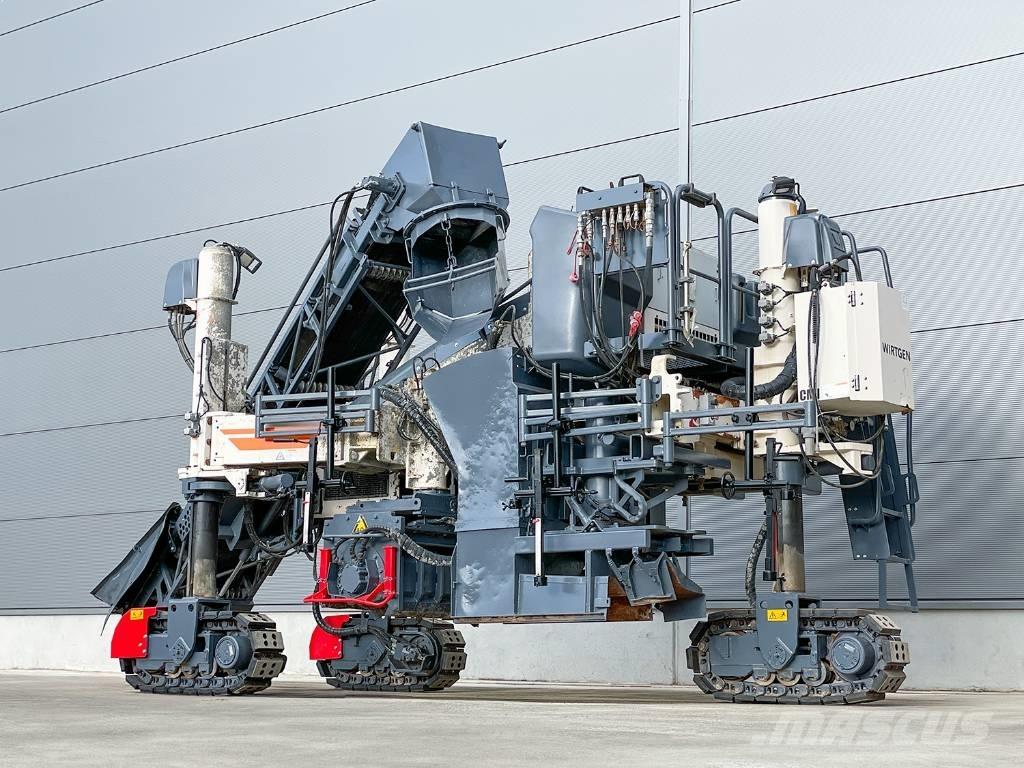 Wirtgen SP 15i Beton terbiye makineleri