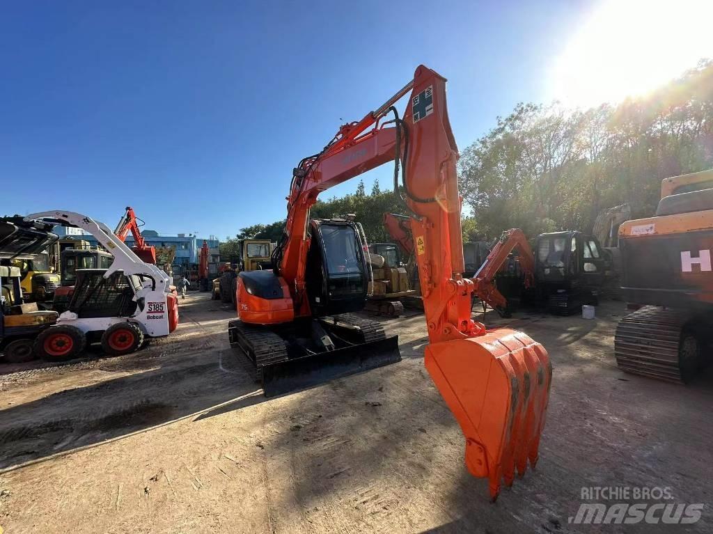 Hitachi ZX 75 Midi ekskavatörler 7 - 12 t