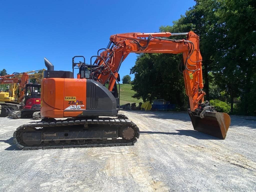 Hitachi ZX 135 US-6 Paletli ekskavatörler