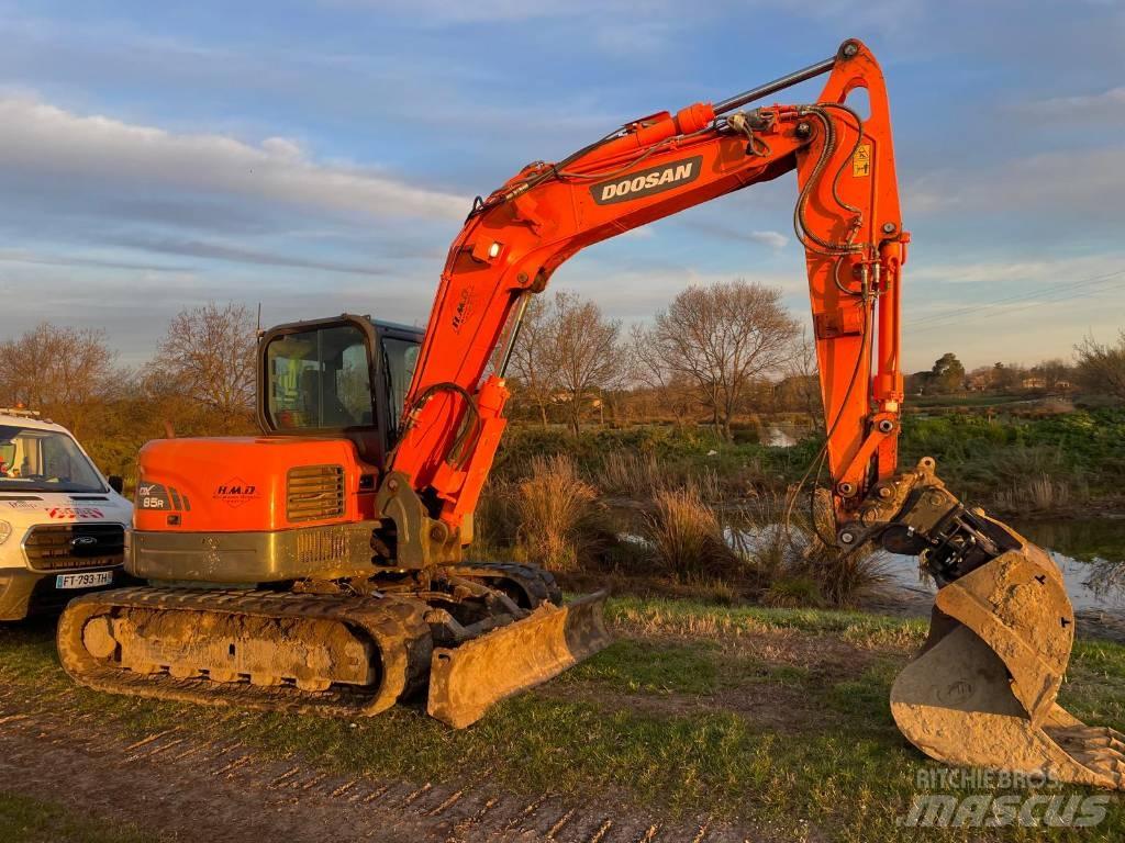 Doosan DX 85 R-3 Midi ekskavatörler 7 - 12 t