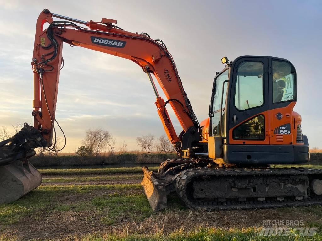 Doosan DX 85 R-3 Midi ekskavatörler 7 - 12 t
